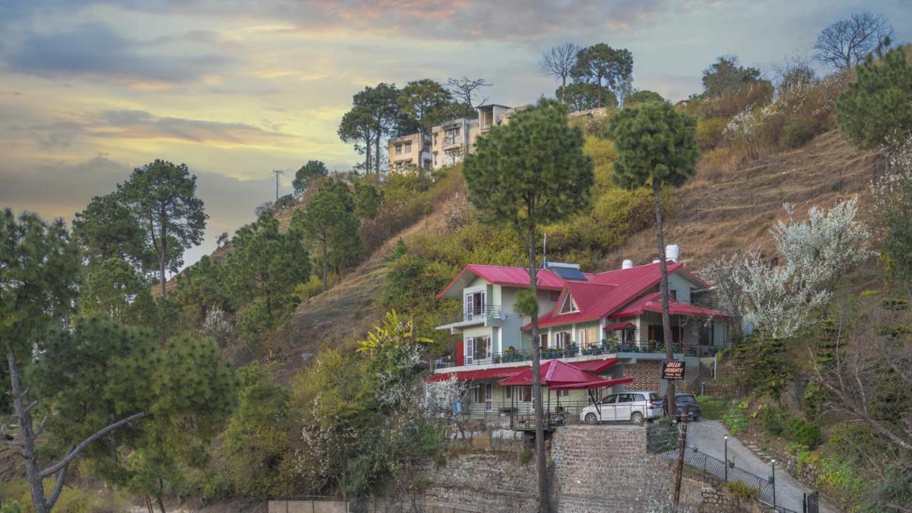 The Green Heights Cottage Касаули Экстерьер фото